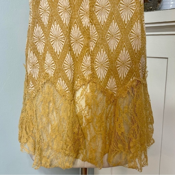 Free People Yellow Gold Flowy Lace Bell Trapeze Tank Top Small - Picture 8 of 9